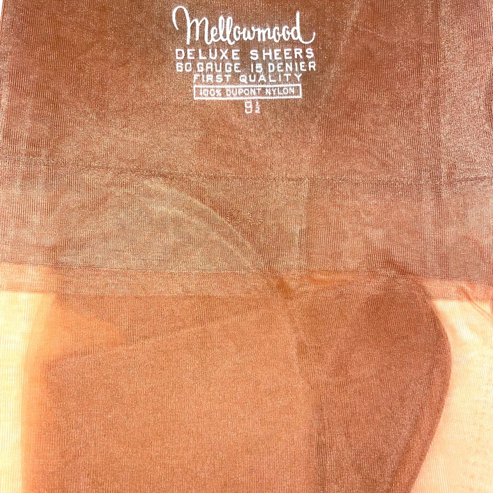 New W/Box Vintage Rare Mellowood Back Seamed Brown Deluxe Sheer Hosiery 2 Pairs